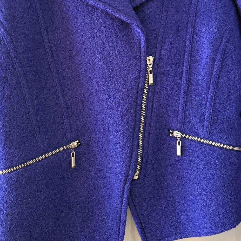 Chico’s jacket with zipper trim